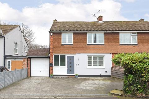 4 bedroom semi-detached house for sale, Longmeadow, Little Bookham, Leatherhead, Surrey, KT23