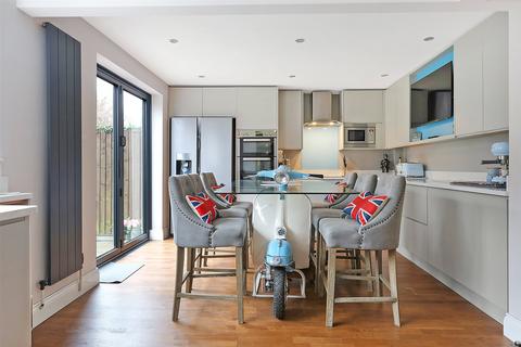 4 bedroom semi-detached house for sale, Longmeadow, Little Bookham, Leatherhead, Surrey, KT23
