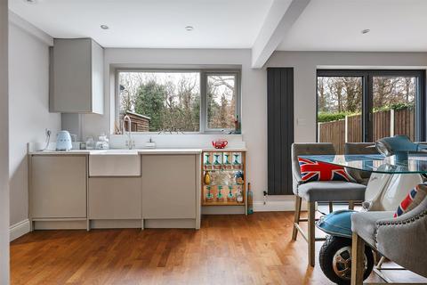 4 bedroom semi-detached house for sale, Longmeadow, Little Bookham, Leatherhead, Surrey, KT23