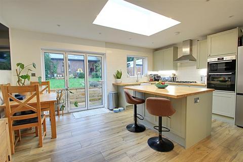 2 bedroom detached bungalow for sale, Alexandra Road, Kings Langley