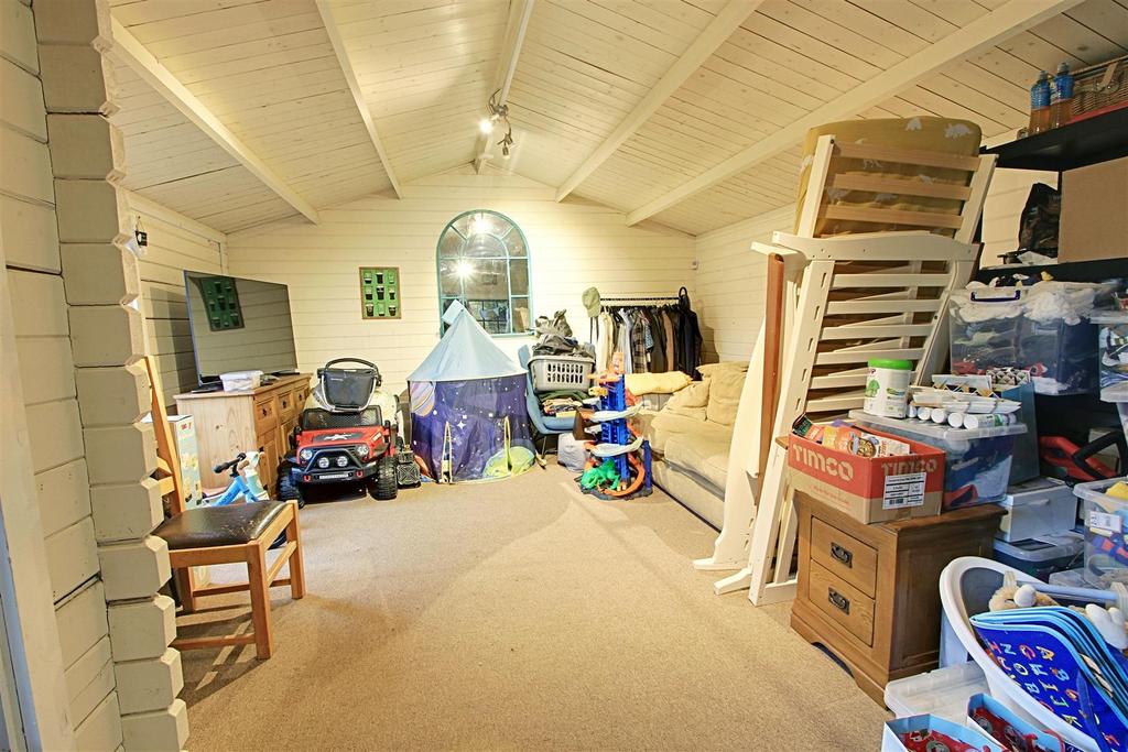 Garden Cabin.jpg