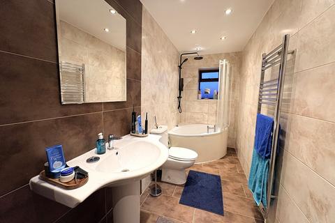 2 bedroom terraced house for sale, Bradshaw Brow, Bolton, BL2