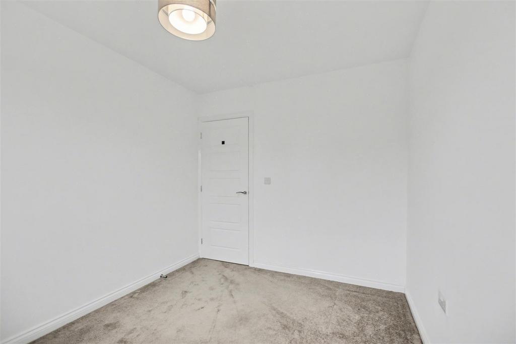 Bedroom 4 2.jpeg