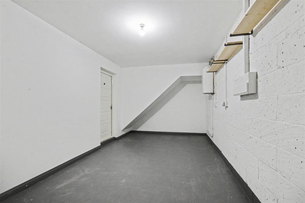 Garage 2.jpeg