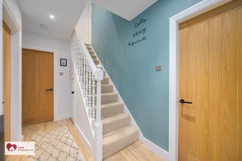 4 bedroom detached house for sale, Binley Close, Shirley B90