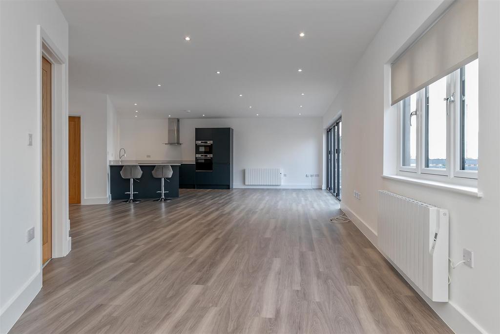 Flat10 114 Ashley Road-7.jpg