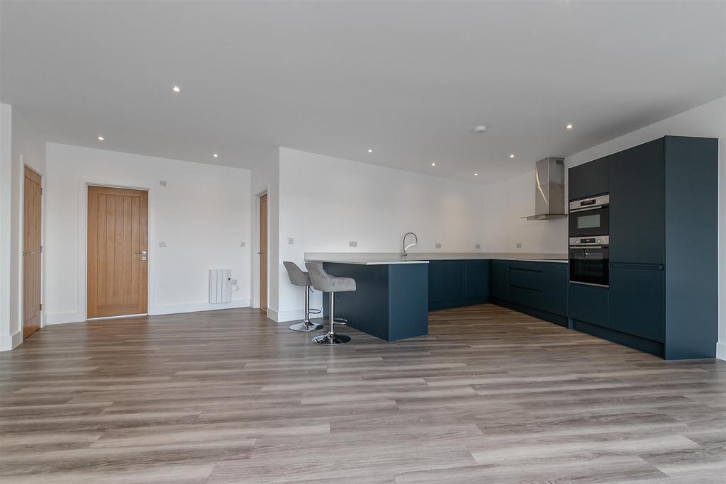 Flat10 114 Ashley Road-9.jpg