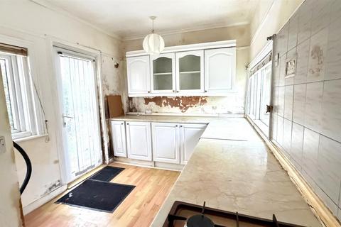 4 bedroom detached house for sale, Penrhyn Avenue, Rhos On Sea, Colwyn Bay