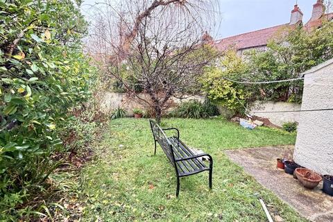 4 bedroom detached house for sale, Penrhyn Avenue, Rhos On Sea, Colwyn Bay