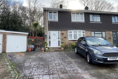 3 bedroom semi-detached house for sale, Fairview Close, Hythe