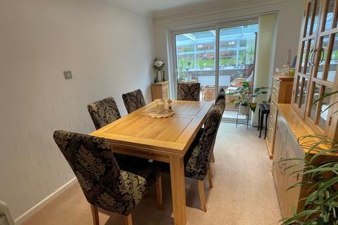 3 bedroom semi-detached house for sale, Fairview Close, Hythe