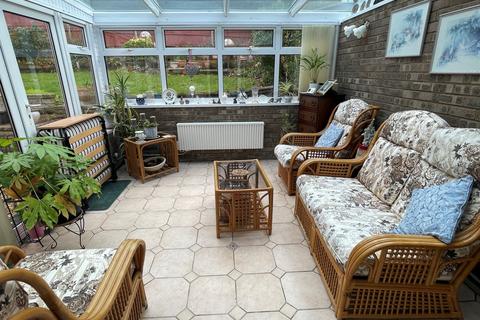 3 bedroom semi-detached house for sale, Fairview Close, Hythe