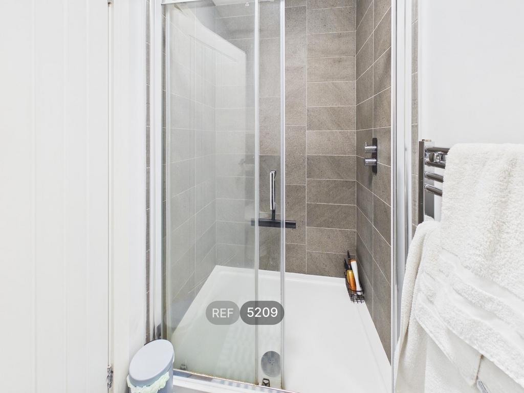 En suite bathroom