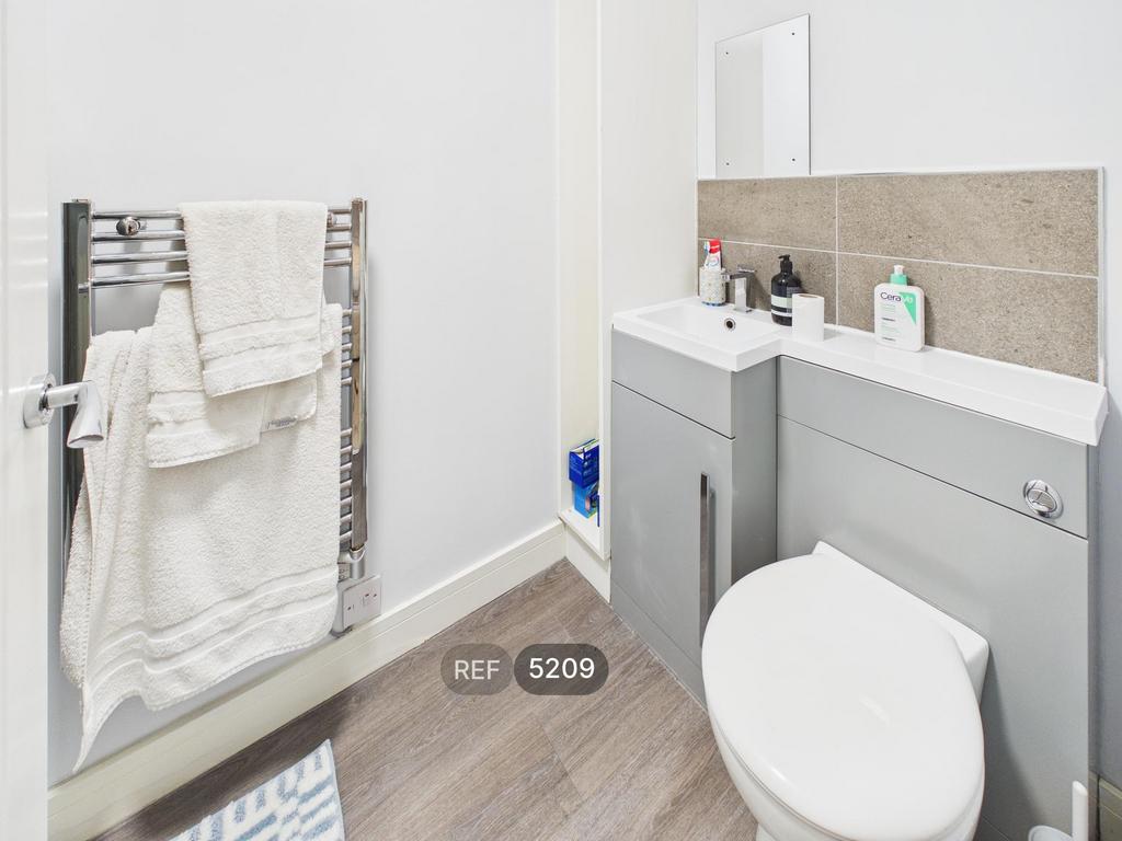 En suite bathroom