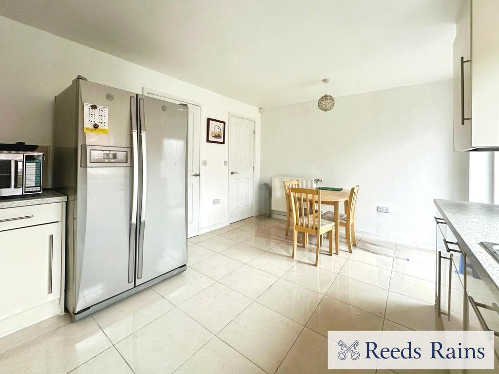Kitchen/Dining Area
