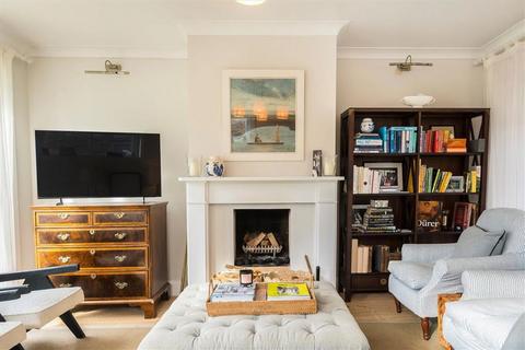3 bedroom flat for sale, Ellison Road, London SW13