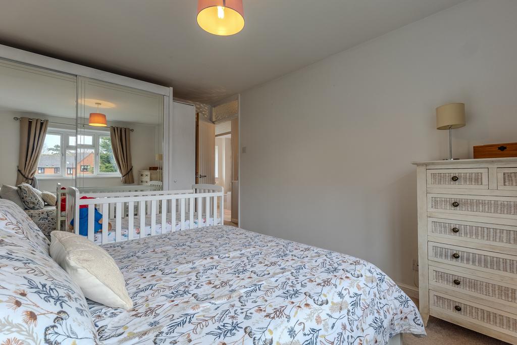 Bed 1 (2)
