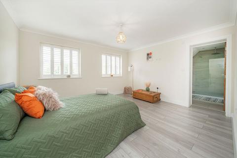 5 bedroom detached house for sale, Oakington Close, Sunbury-On-Thames TW16