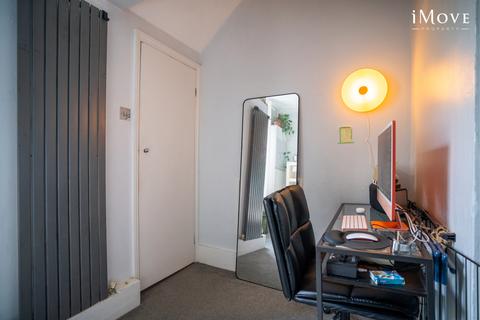1 bedroom flat for sale, Camden Hill Road, London SE19