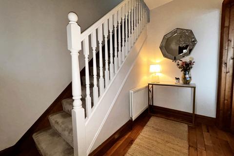 3 bedroom semi-detached house for sale, Spinneyside Gardens, Dunston, Gateshead, Tyne and Wear, NE11 9RJ