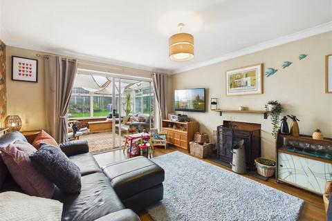 4 bedroom semi-detached house for sale, Burns Drive, Dronfield