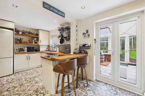 4 bedroom semi-detached house for sale, Burns Drive, Dronfield