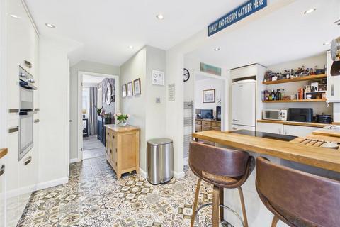 4 bedroom semi-detached house for sale, Burns Drive, Dronfield