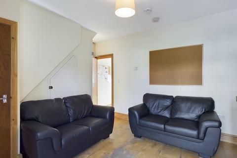 3 bedroom terraced house to rent, Redvers Road, Brighton