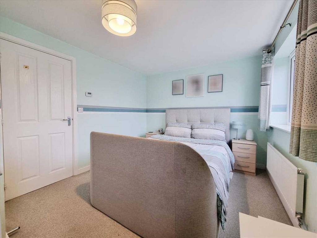 Bedroom 1: