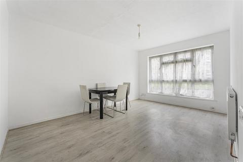 1 bedroom ground floor flat for sale, Wyemead Crescent, Chingford