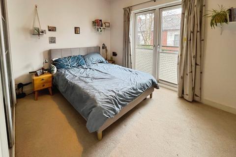2 bedroom end of terrace house for sale, Montmano Drive, West Didsbury, Manchester, M20