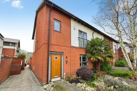 2 bedroom end of terrace house for sale, Montmano Drive, West Didsbury, Manchester, M20
