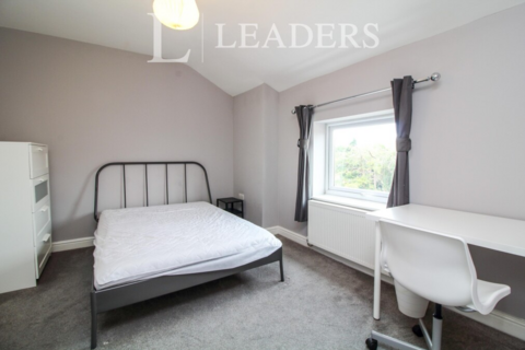 4 bedroom terraced house to rent, Wylds Lane, Worcester, Worcestershire, WR5