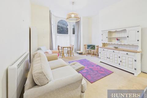 2 bedroom apartment for sale, Grosvenor Crescent, Scarborough