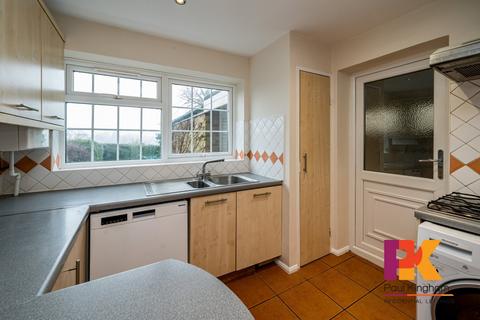 3 bedroom semi-detached house to rent, Estcourt Drive, Widmer End HP15