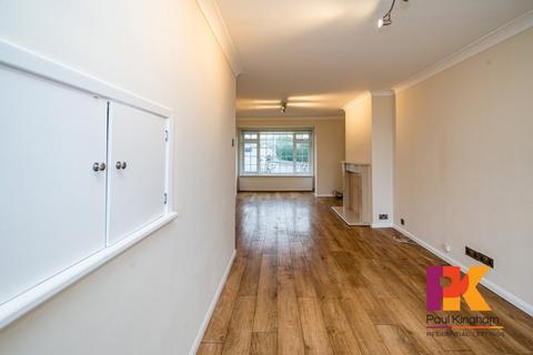 3 bedroom semi-detached house to rent, Estcourt Drive, Widmer End HP15