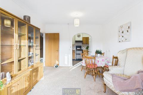 1 bedroom apartment for sale, Chelmsford Road, Shenfield, Brentwood, Essex, CM15