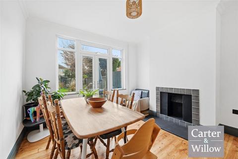 3 bedroom terraced house for sale, Oulton Crescent, Barking, Essex