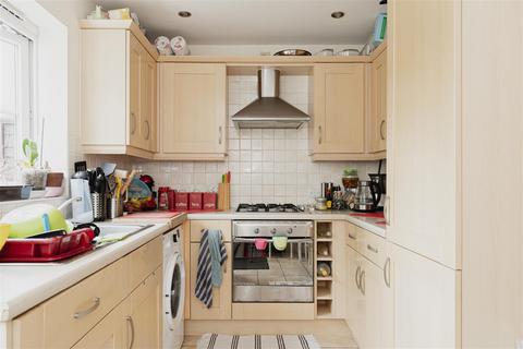 undefined, Priestlands Close, Horley