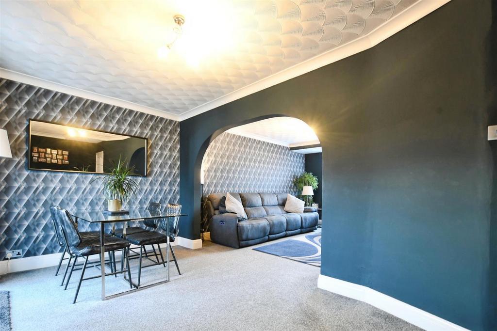 Open Plan Lounge/Diner