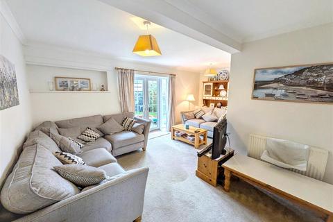 4 bedroom detached house for sale, Halliford Drive, Barnham