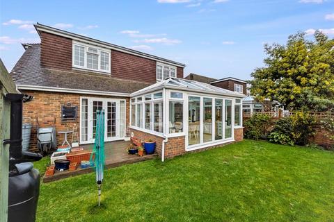 4 bedroom detached house for sale, Halliford Drive, Barnham