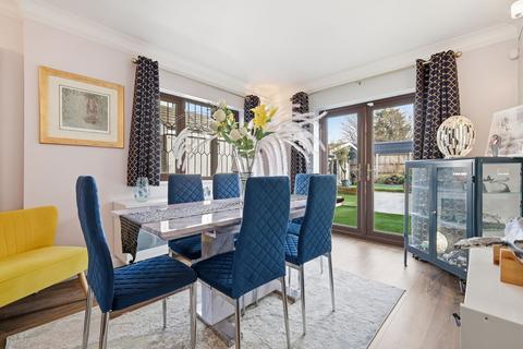 undefined, Park Lane, Hornchurch, RM11