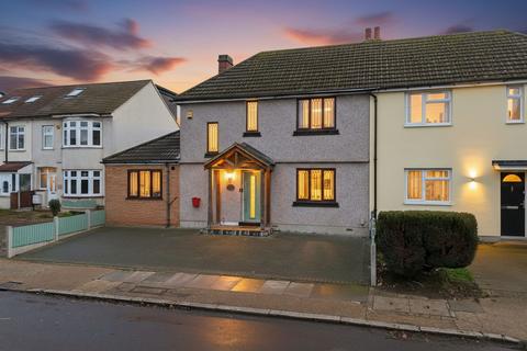 3 bedroom property for sale, Park Lane, Hornchurch, RM11