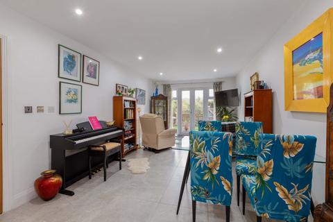 2 bedroom flat for sale, Shoppenhangers Road, Maidenhead SL6