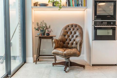 5 bedroom house to rent, Prince Of Wales Road, London NW5