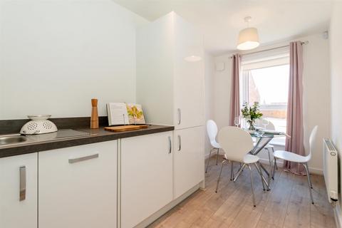 2 bedroom terraced house to rent, Honeysuckle Gardens, Redcar, TS10