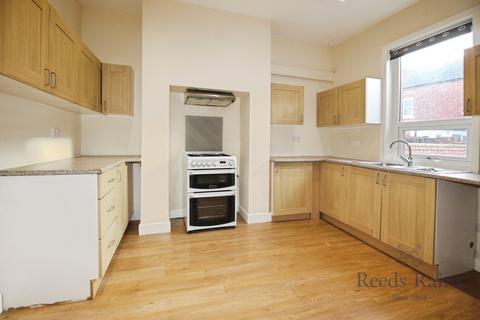 2 bedroom terraced house to rent, Co-Operative Street, Preston PR5