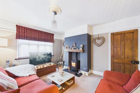3 bedroom end of terrace house for sale, Southsea Road North, Flamborough