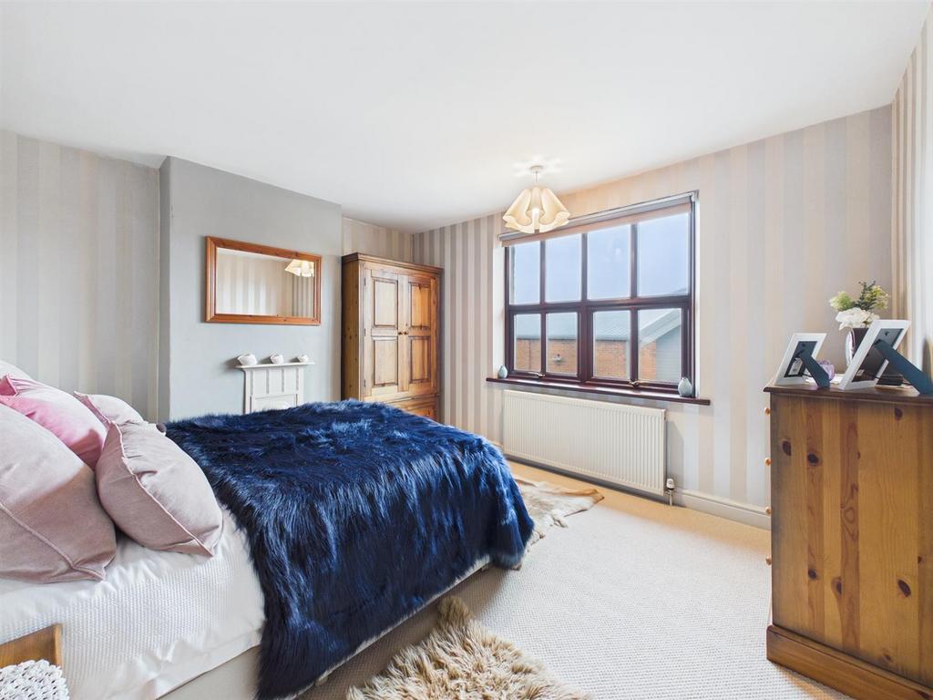 Bedroom: